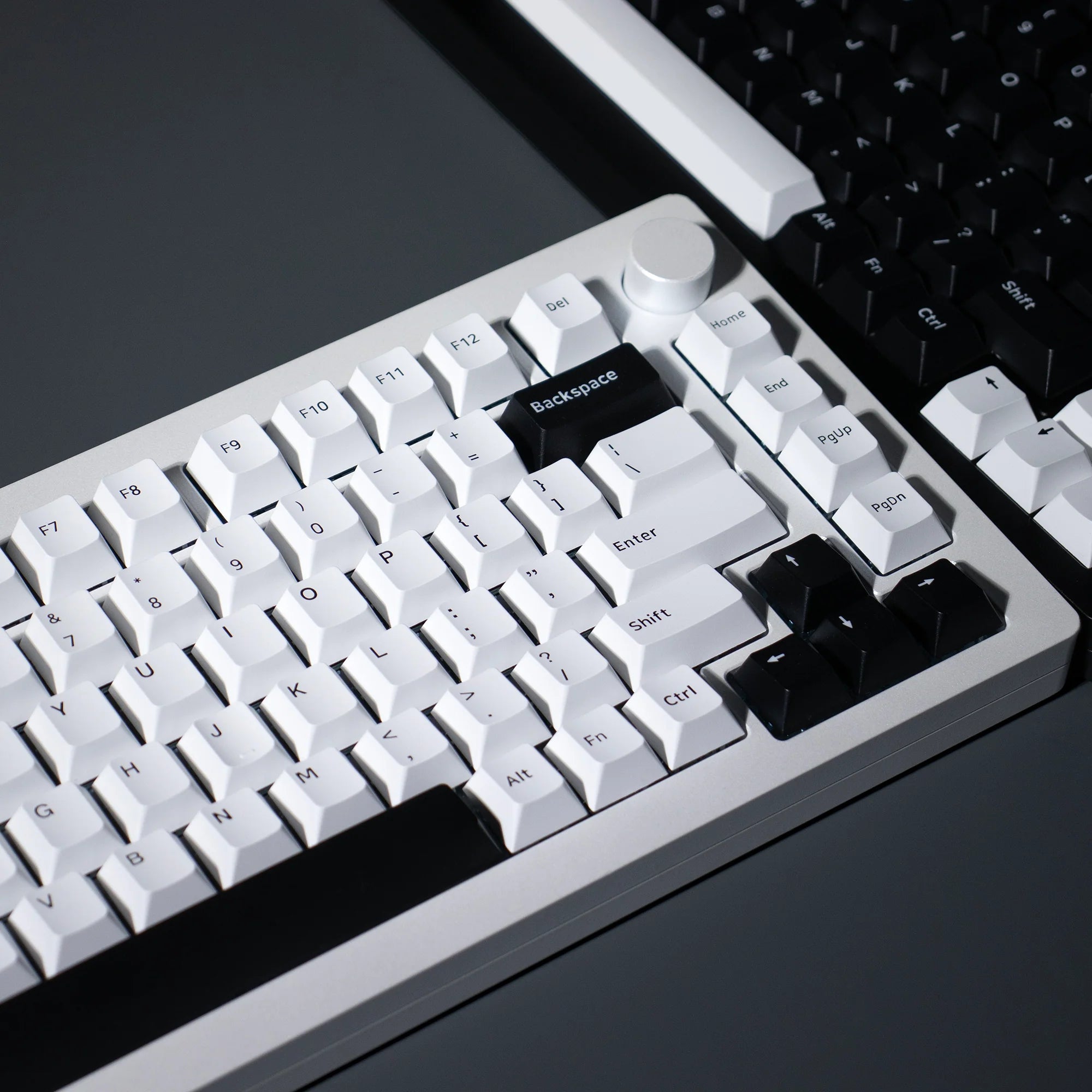 XVX Retro White Keycaps